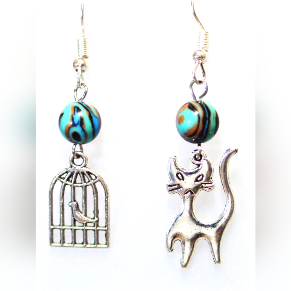 Hungry Cat dangle earrings ED-15-073